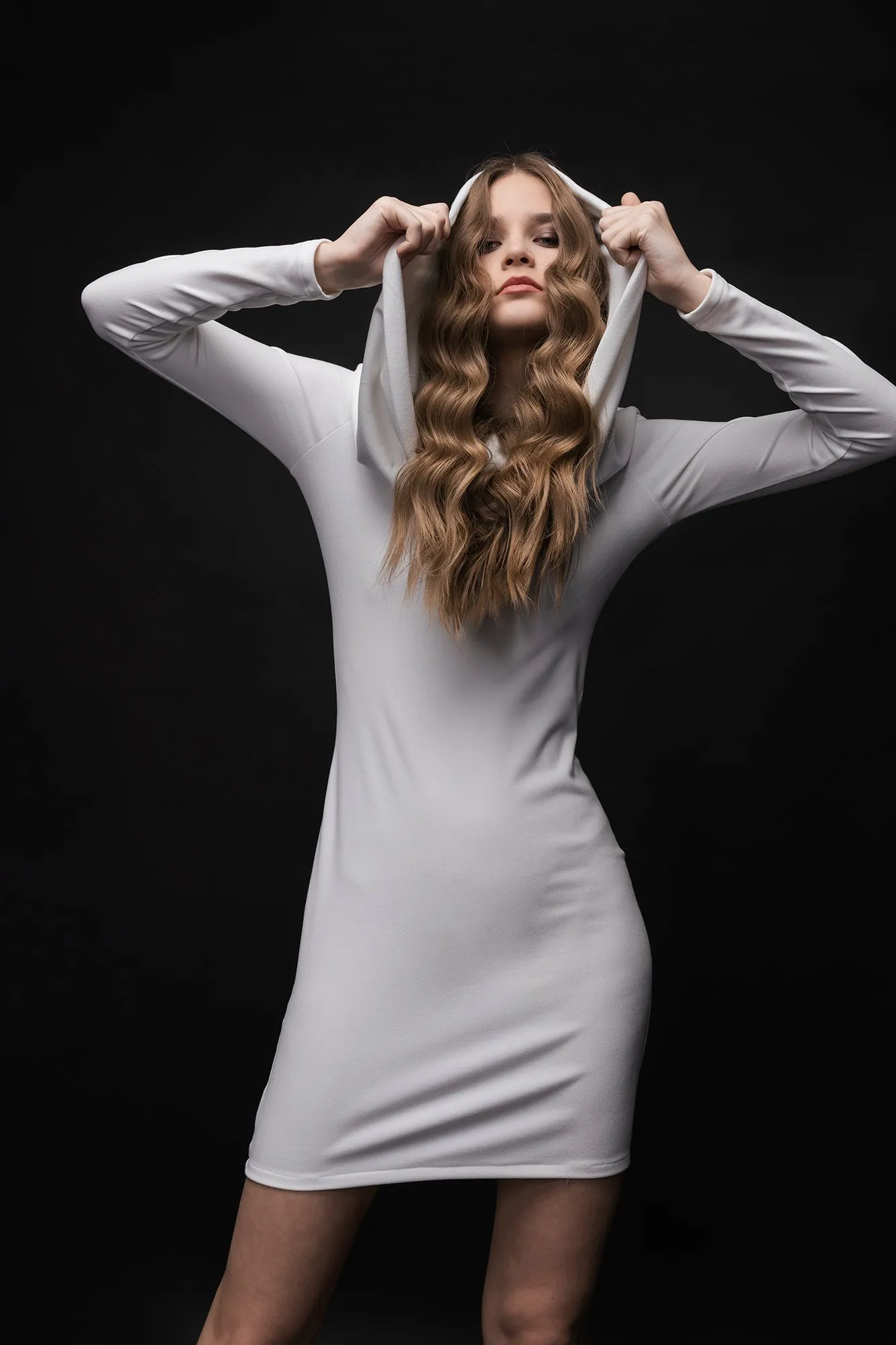 Aamu Bodycon Mini Dress (white)