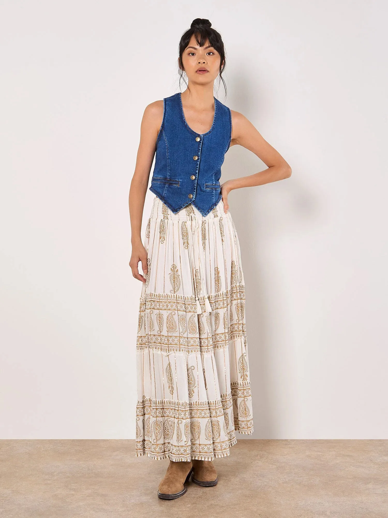 Apricot Women's Gold Foil Paisley Tiered Maxi Skirt - Cream
