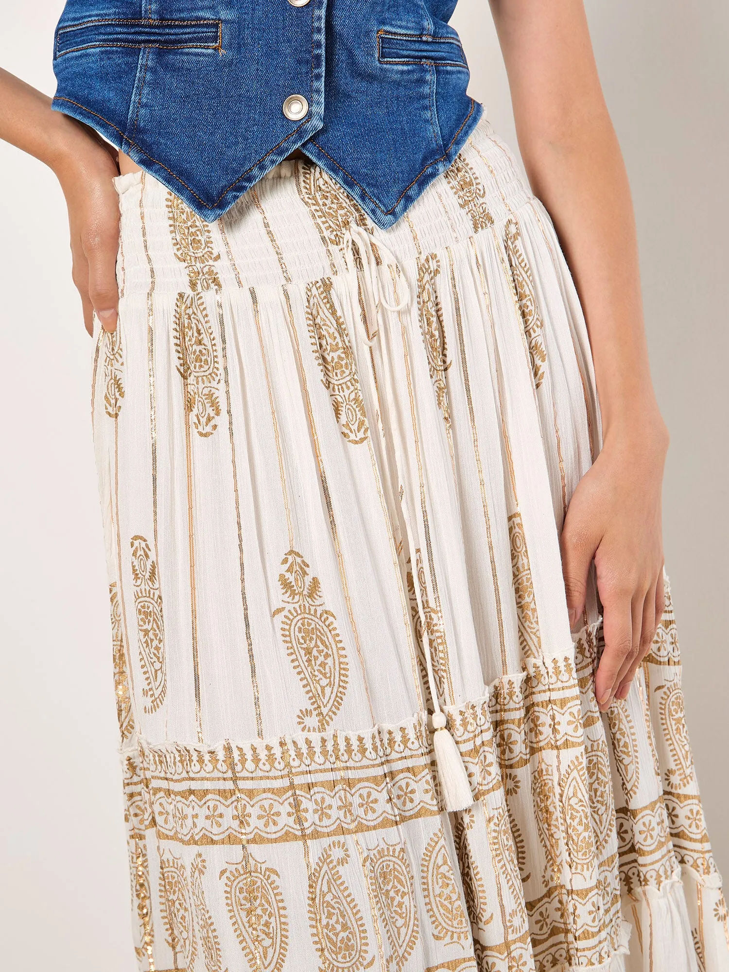 Apricot Women's Gold Foil Paisley Tiered Maxi Skirt - Cream