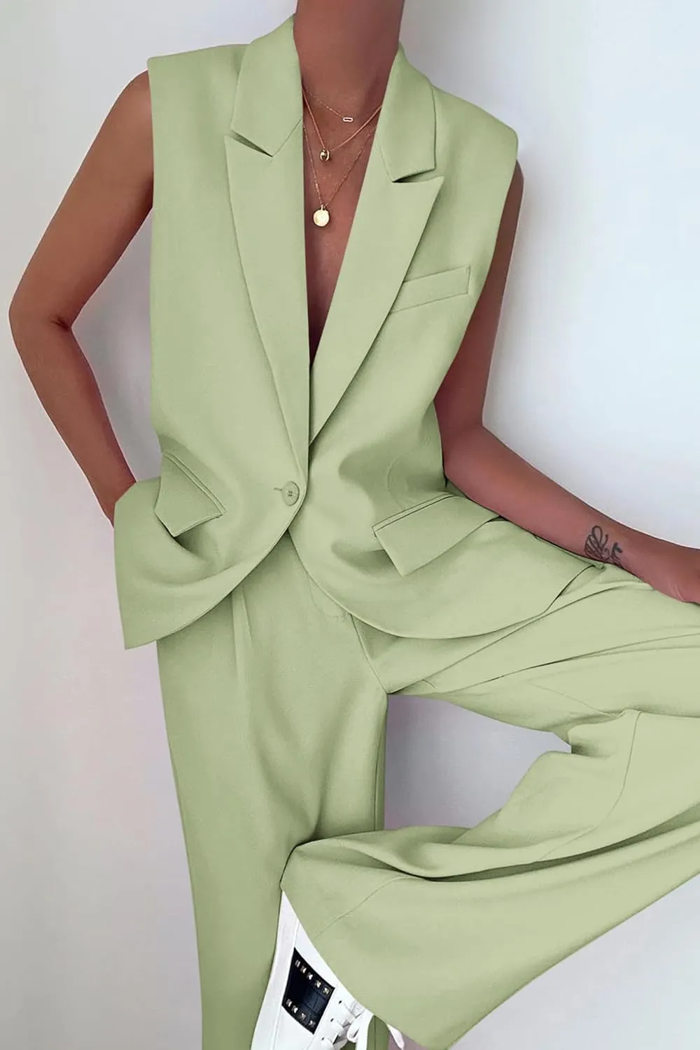 High Fashion Black Sleeveless Women's Dress Blazer & Pants Suit
