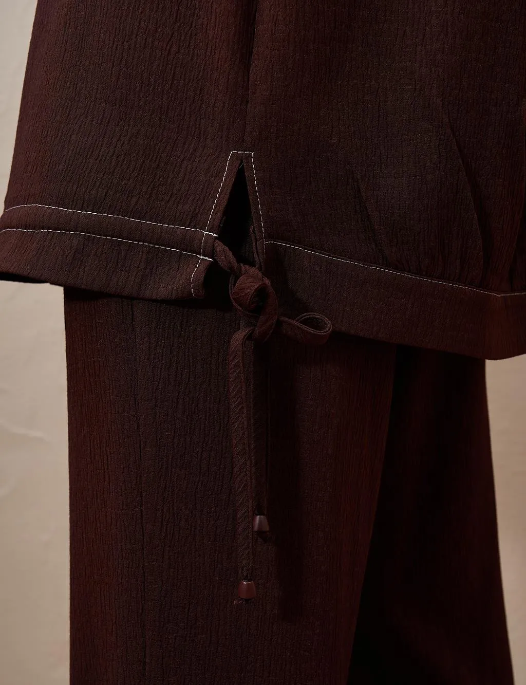 Lacing Detailed Embossed Double Suit Dark Brown