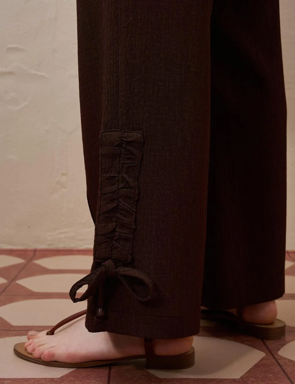 Lacing Detailed Embossed Double Suit Dark Brown