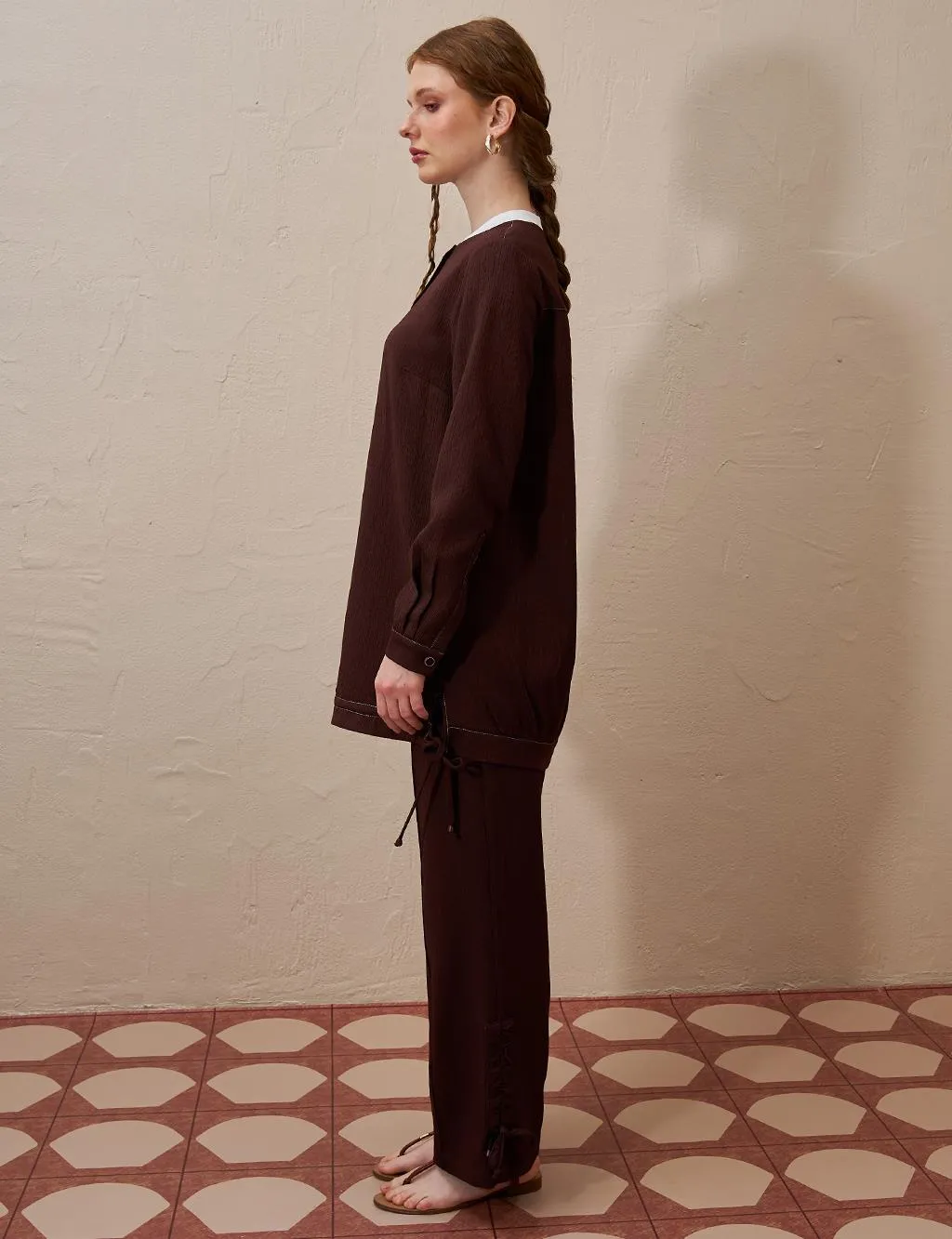 Lacing Detailed Embossed Double Suit Dark Brown