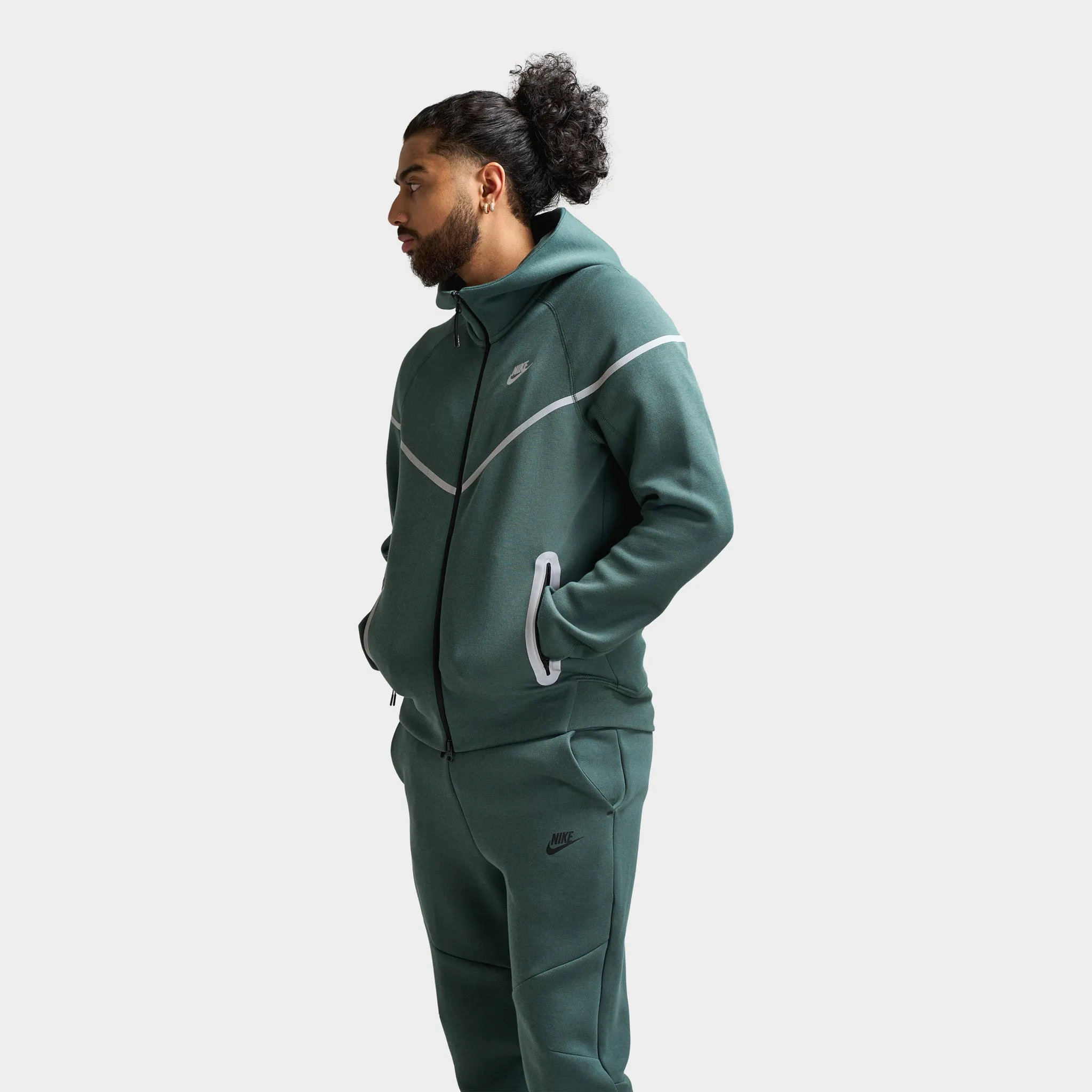 Nike Tech Fleece Full-Zip Reflective Windrunner Vintage Green / Bemis Silver