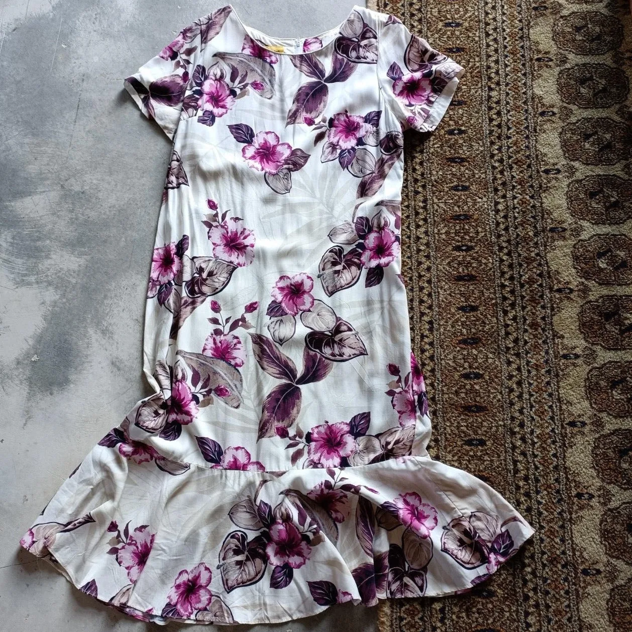Vintage Classic White Dress with Bold Flowers & Frill Hem
