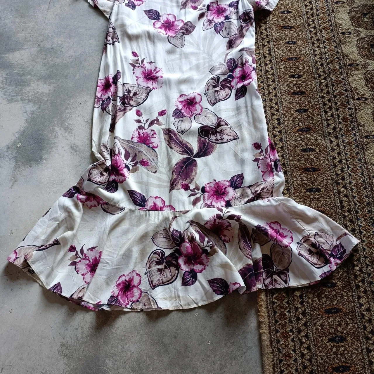 Vintage Classic White Dress with Bold Flowers & Frill Hem